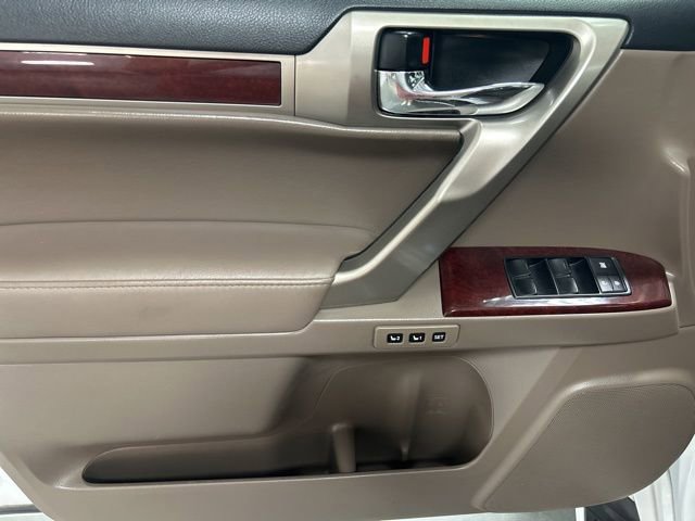 Used 2014 Lexus GX 460 Luxury w/ Preferred Accessory Package image 10