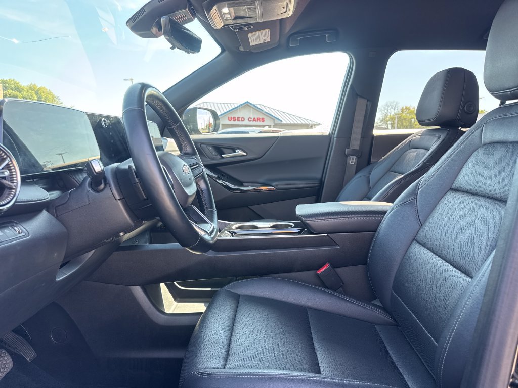 Used 2025 Chevrolet Equinox LT w/ Convenience Package II AWD/4WD image 13