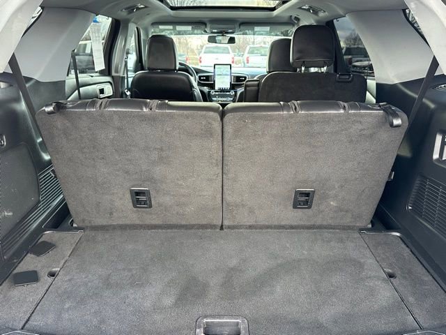 Used 2023 Ford Explorer Limited AWD/4WD image 10