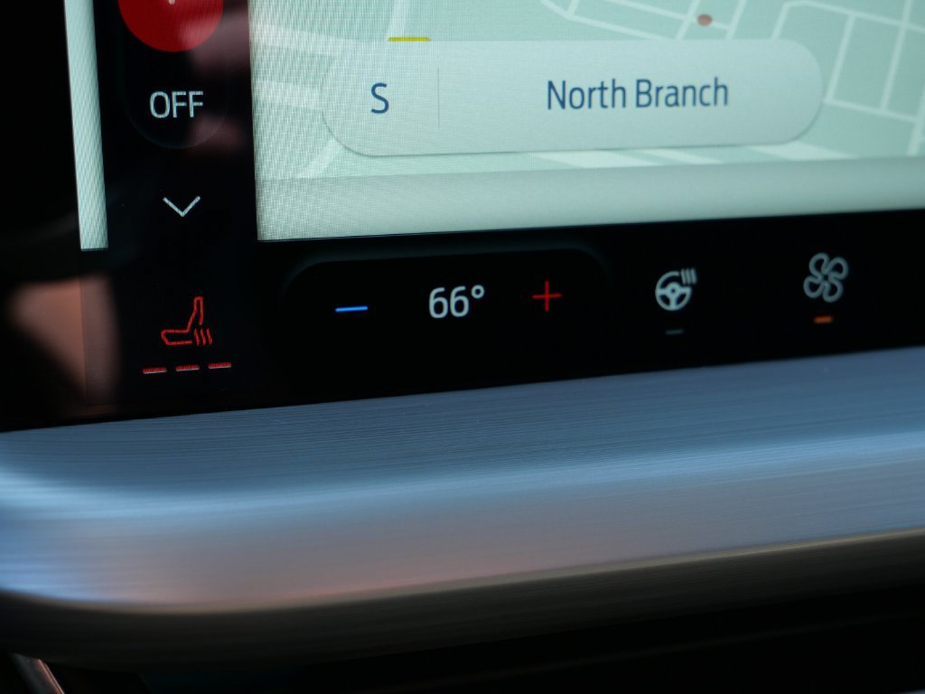 Certified 2025 Ford Escape Platinum AWD/4WD image 27