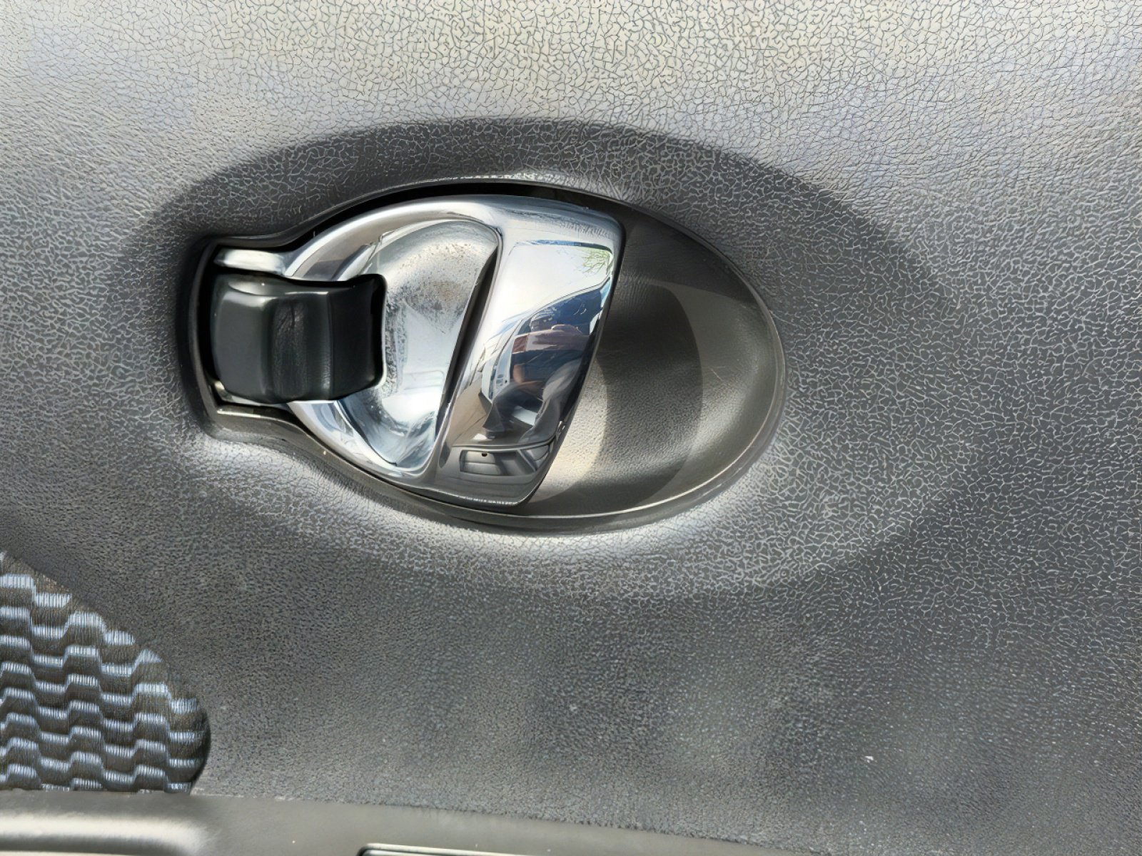 Used 2015 Nissan Versa Note SV FWD image 15