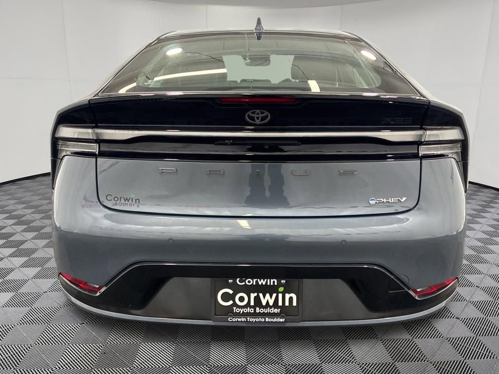 Used 2025 Toyota Prius Plug-In Hybrid FWD image 6
