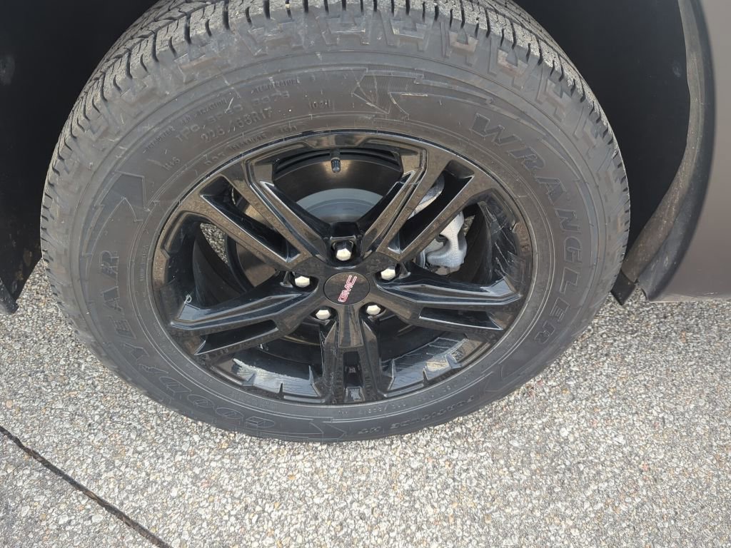 Used 2024 GMC Terrain AT4 w/ Tech Package image 7