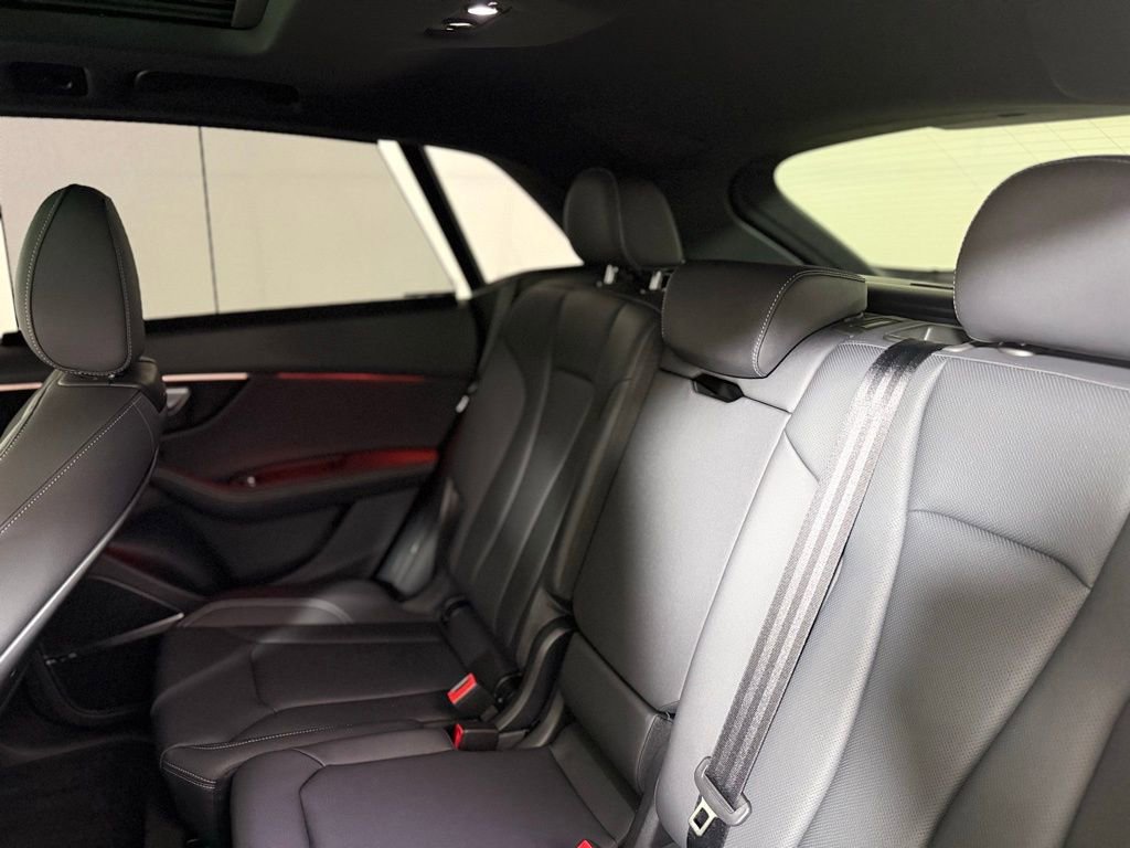 Used 2025 Audi Q8 Premium Plus image 21