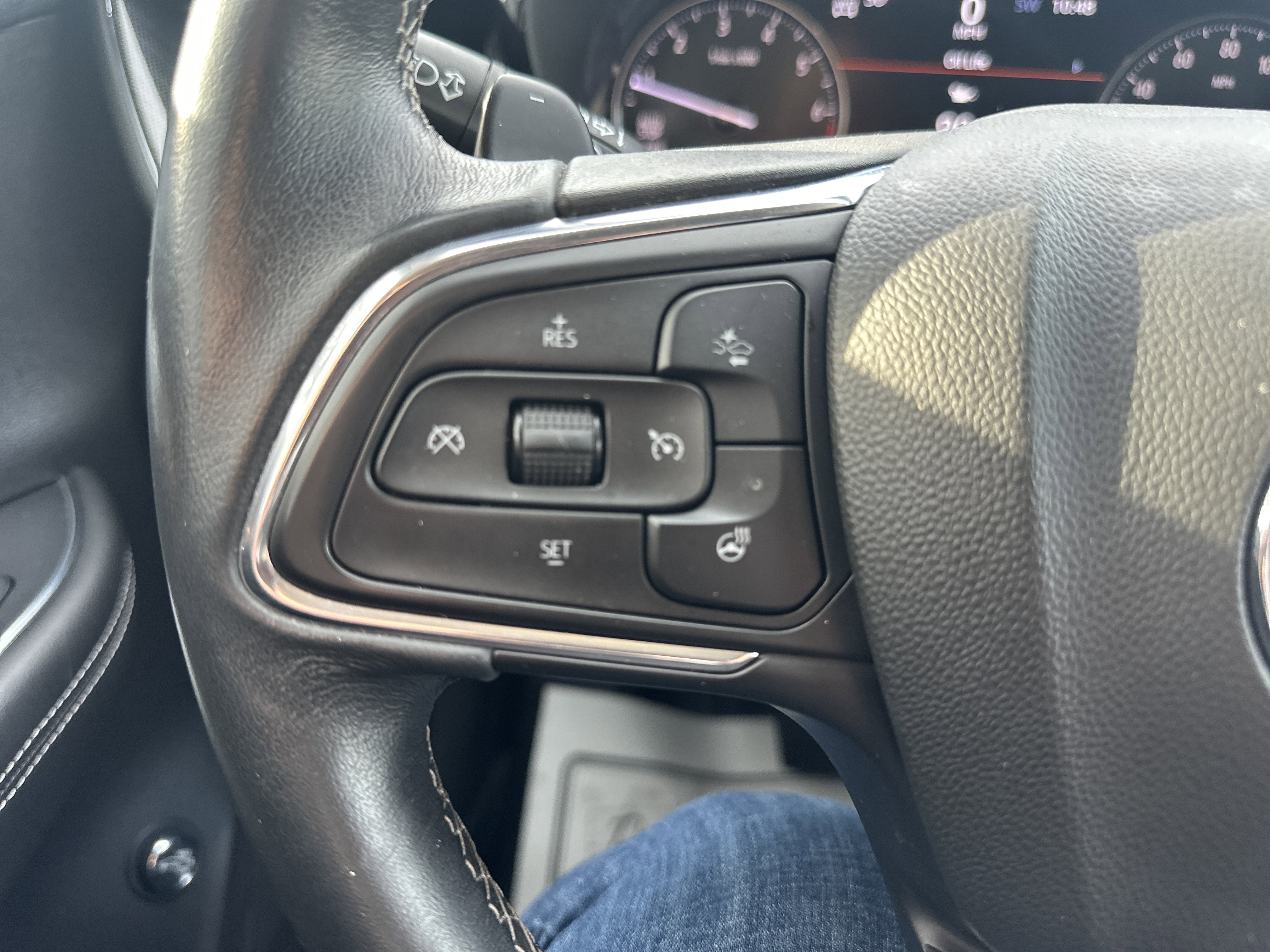 Used 2021 Buick Envision Essence image 18