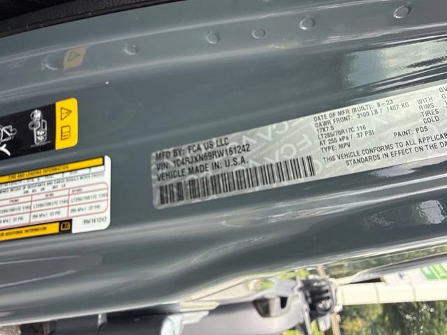Used 2024 Jeep Wrangler Unlimited AWD/4WD image 32