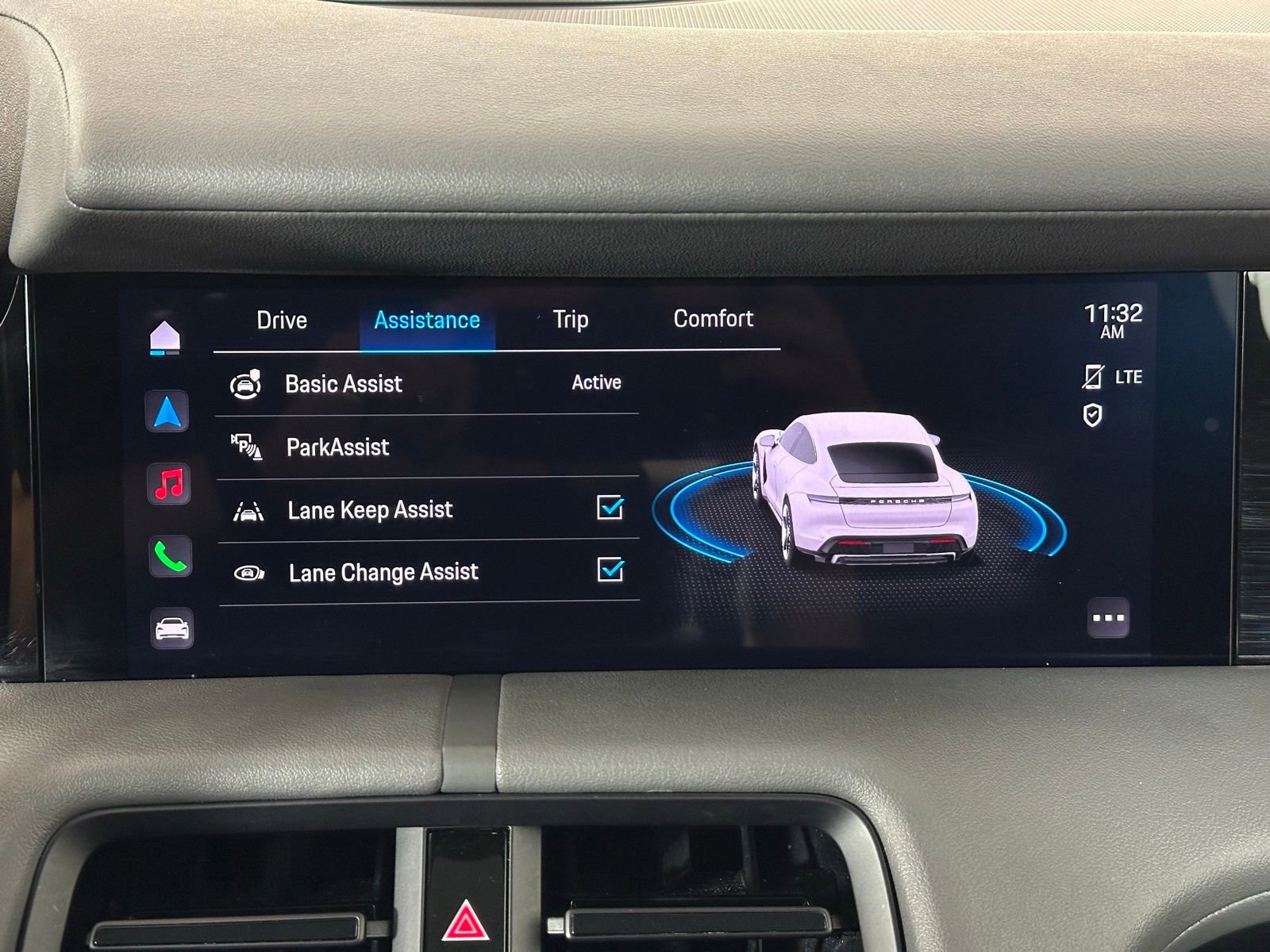 Used 2023 Porsche Taycan w/ Premium Package image 27