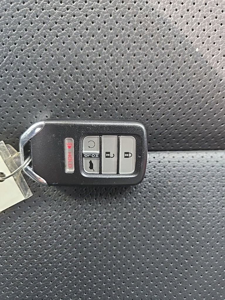 Used 2025 Honda Passport EX-L image 34