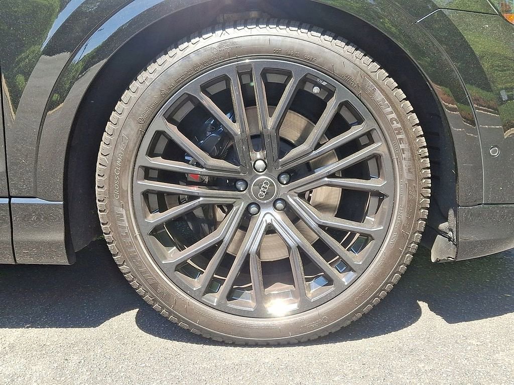 Used 2024 Audi SQ8 Prestige w/ Prestige Package image 27