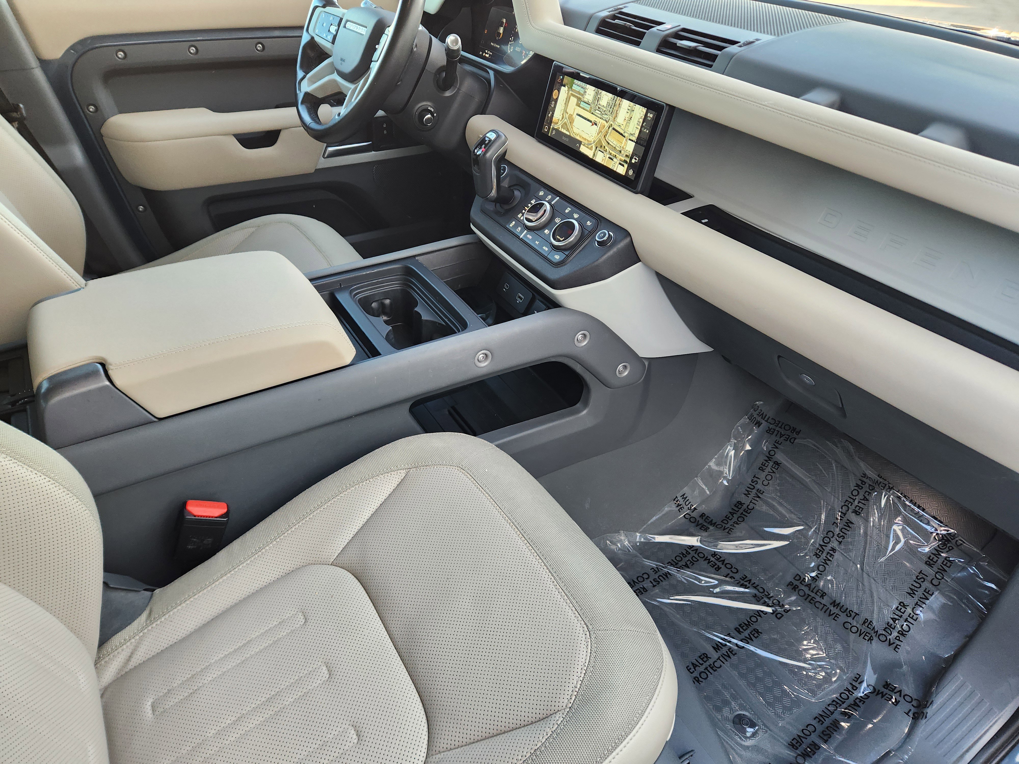 Used 2021 Land Rover Defender 110 SE image 14