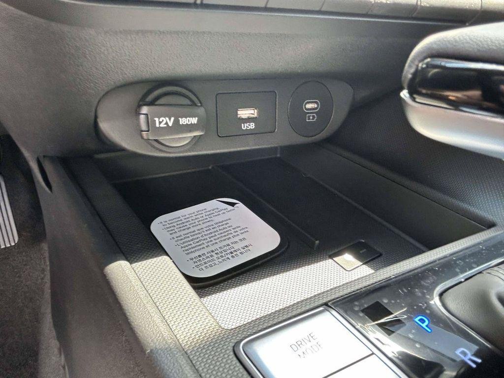New 2026 Hyundai Elantra Limited FWD image 47