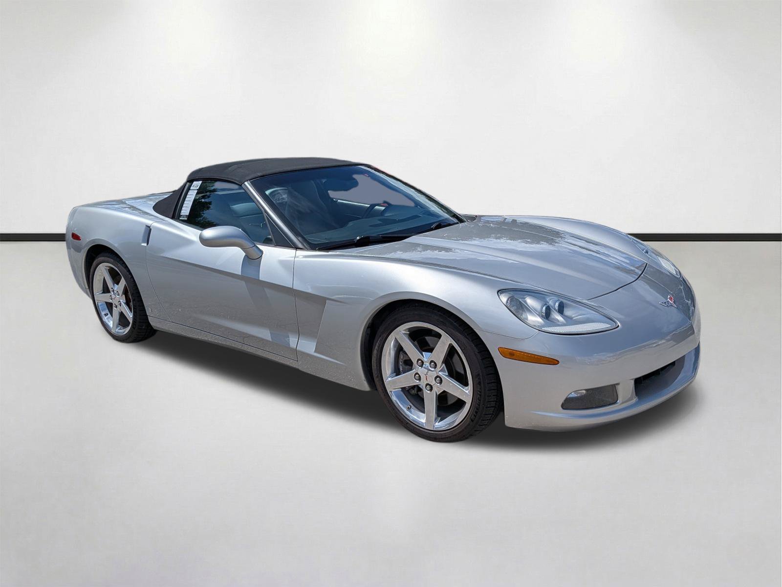 Used 2007 Chevrolet Corvette Convertible w/ Preferred Equipment Group RWD image 2