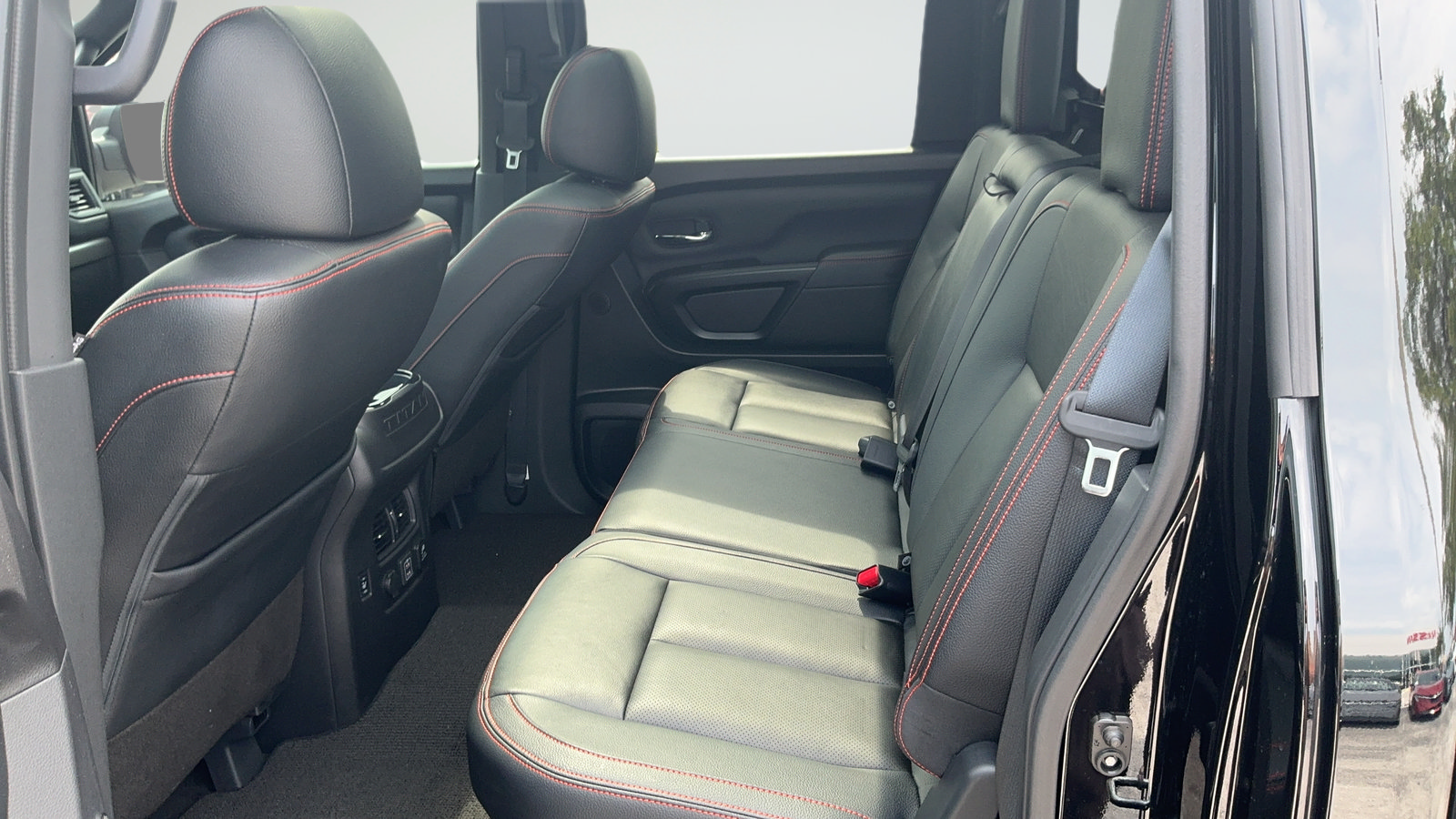Certified 2024 Nissan Titan PRO-4X w/ Pro-4x Convenience Package AWD/4WD image 36