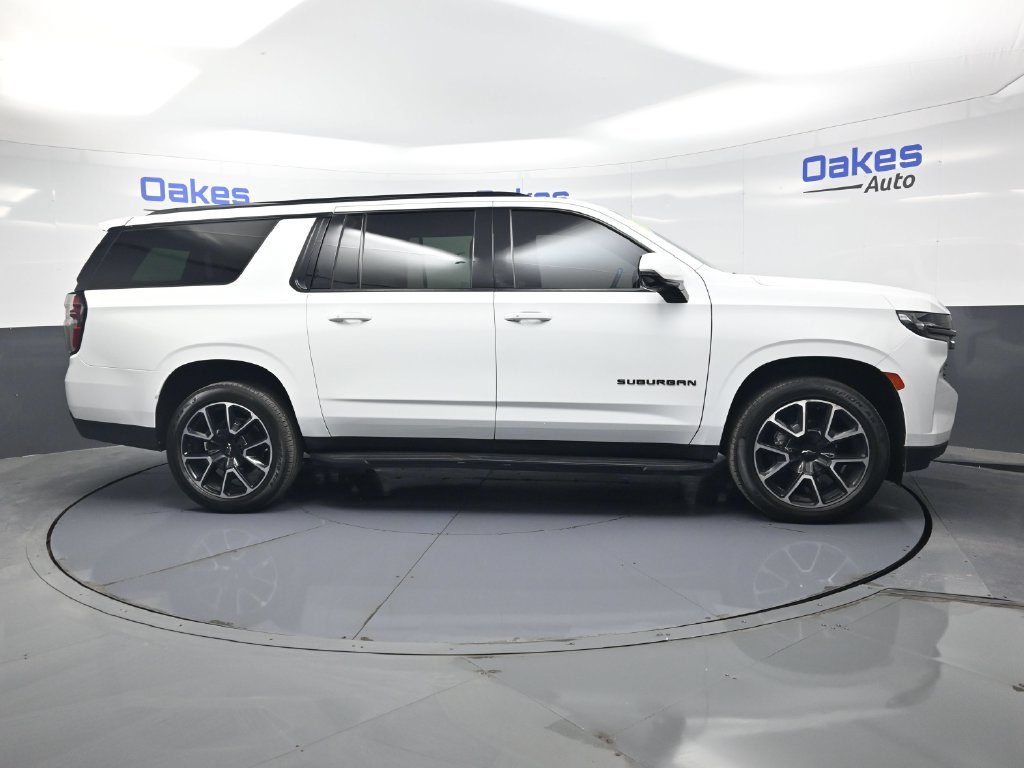 Used 2021 Chevrolet Suburban RST w/ Luxury Package AWD/4WD image 8