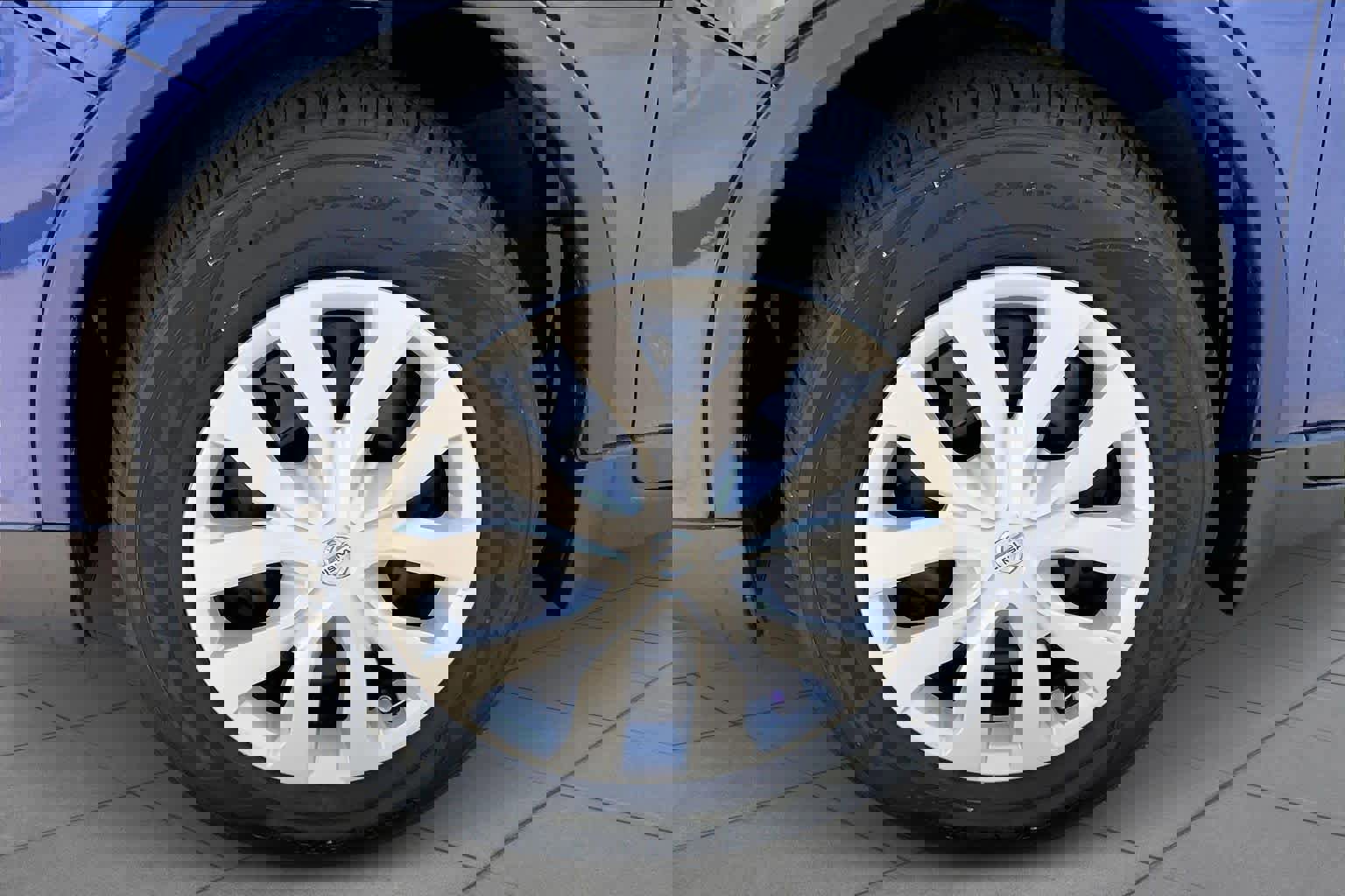 Used 2019 Nissan Rogue S image 10