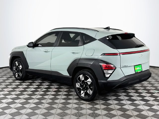 Used 2024 Hyundai Kona SEL FWD image 6