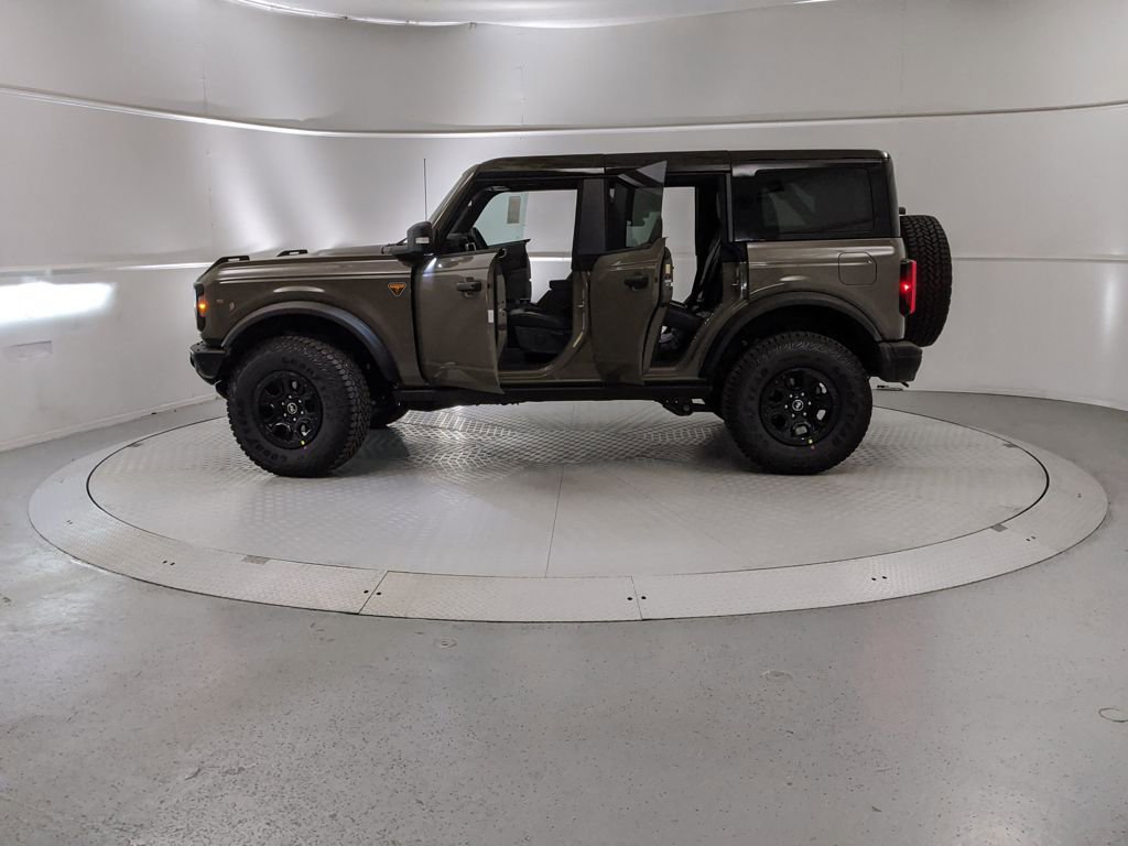 New 2025 Ford Bronco Badlands image 11