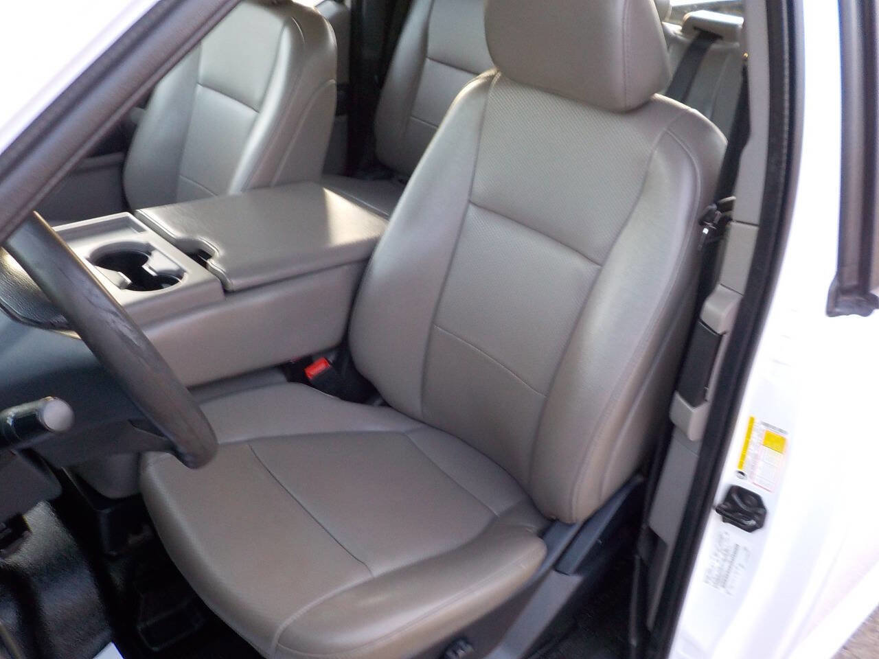 Used 2022 Ford F250 XL w/ Power Equipment Group image 13