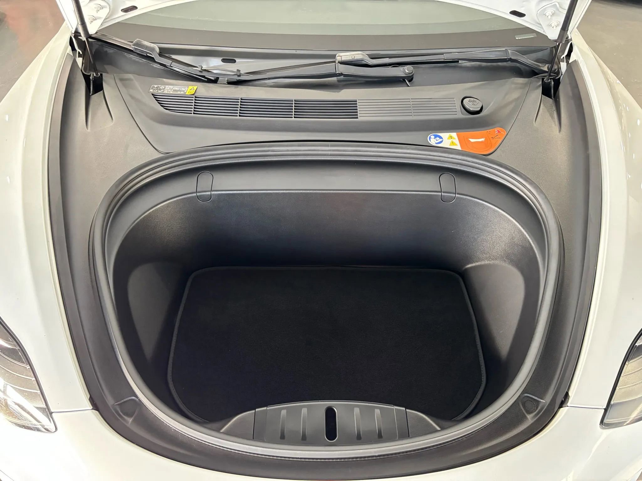 Used 2018 Tesla Model 3 Long Range image 39