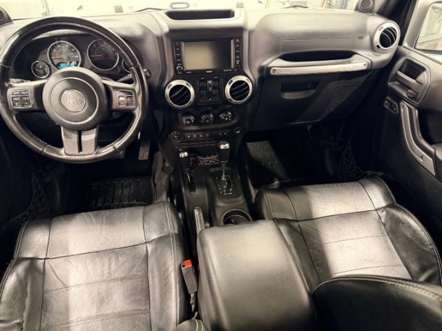 Used 2012 Jeep Wrangler Unlimited Sahara w/ Connectivity Group AWD/4WD image 33