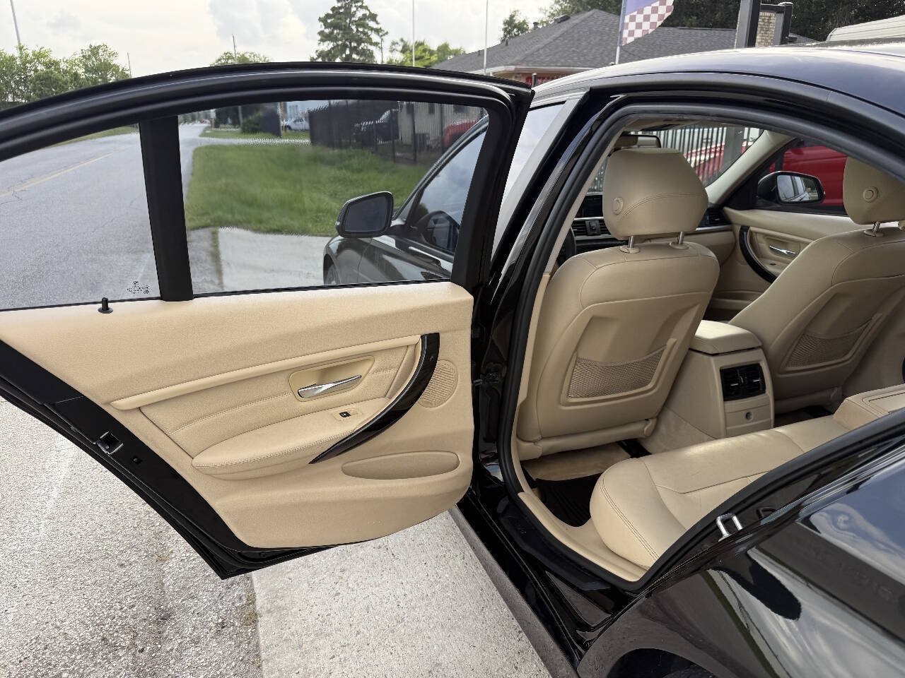 Used 2015 BMW 328d Sedan RWD image 16