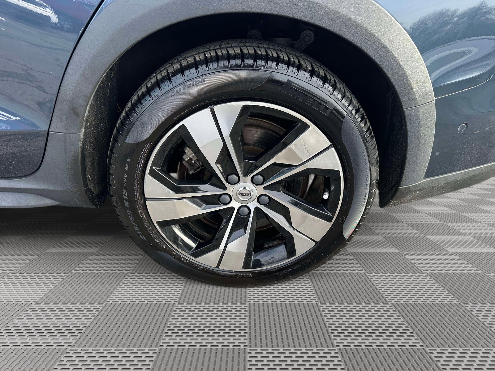 Used 2021 Volvo V60 T5 Cross Country w/ Advanced Package image 35