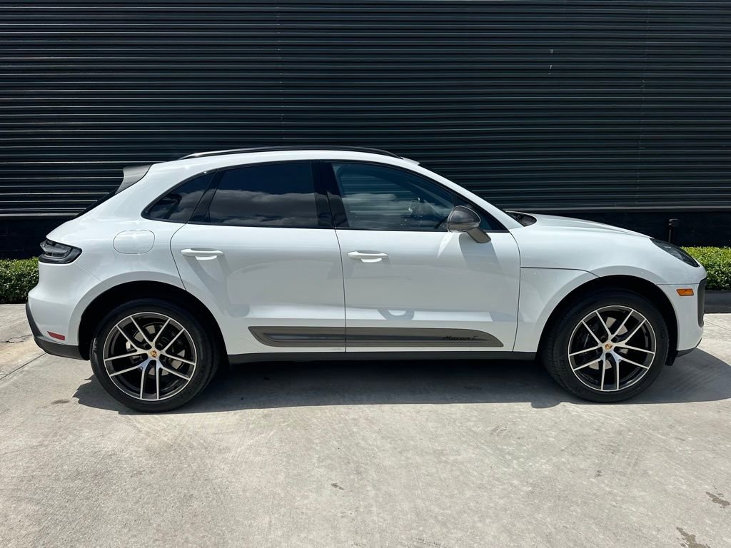 Certified 2026 Porsche Macan Turbo AWD/4WD image 10