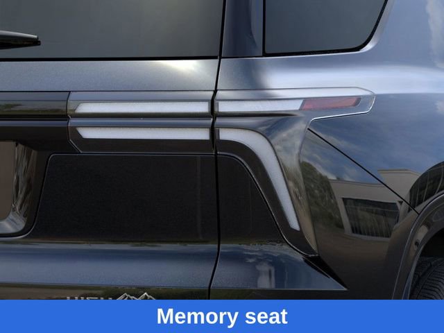 New 2026 Chevrolet Traverse High Country w/ LPO, Floor Liner Package image 12