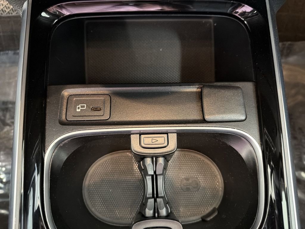 Used 2021 Mercedes-Benz GLB 250 GLB 250 image 29