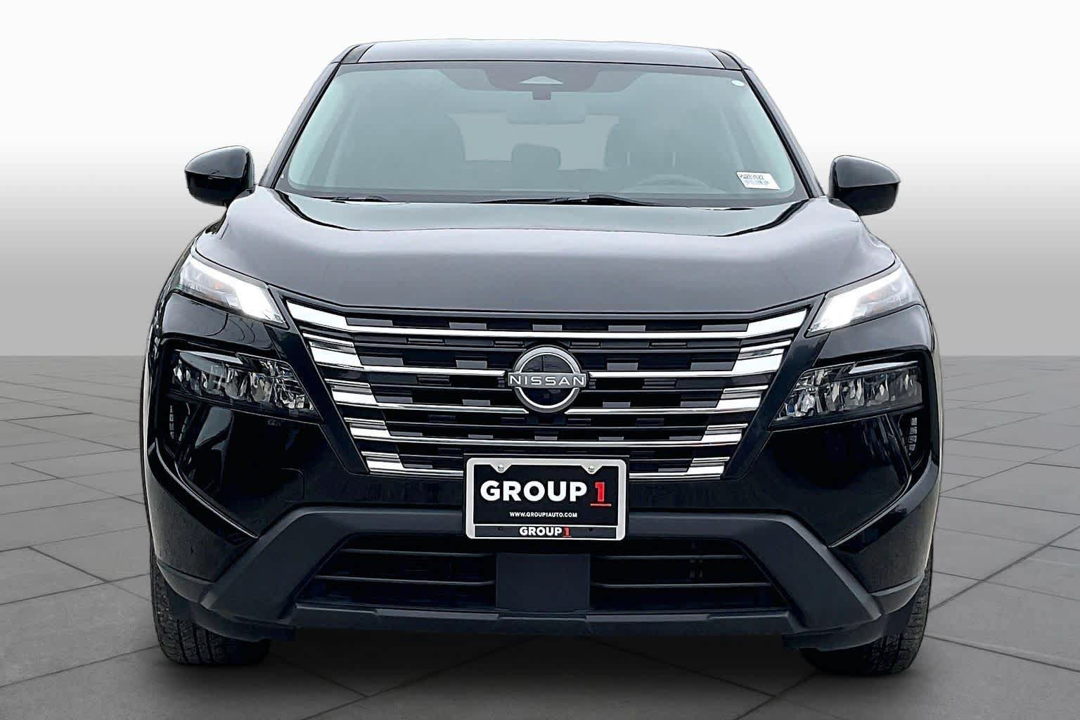 Used 2024 Nissan Rogue SV AWD/4WD image 4
