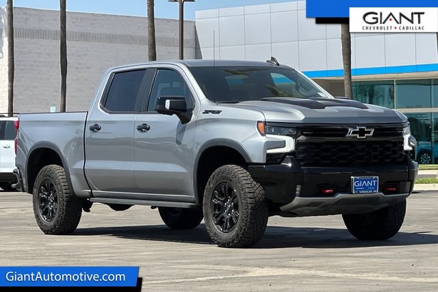 Used 2023 Chevrolet Silverado 1500 ZR2 w/ Technology Package AWD/4WD image 1