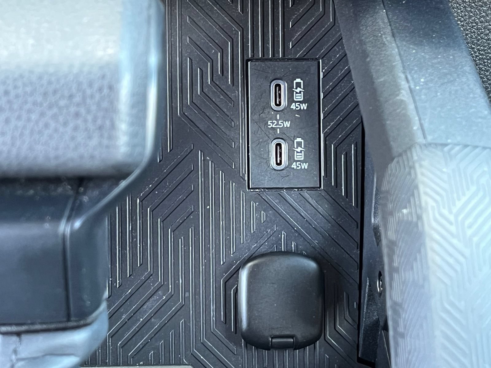 Used 2025 Toyota 4Runner SR5 AWD/4WD image 23