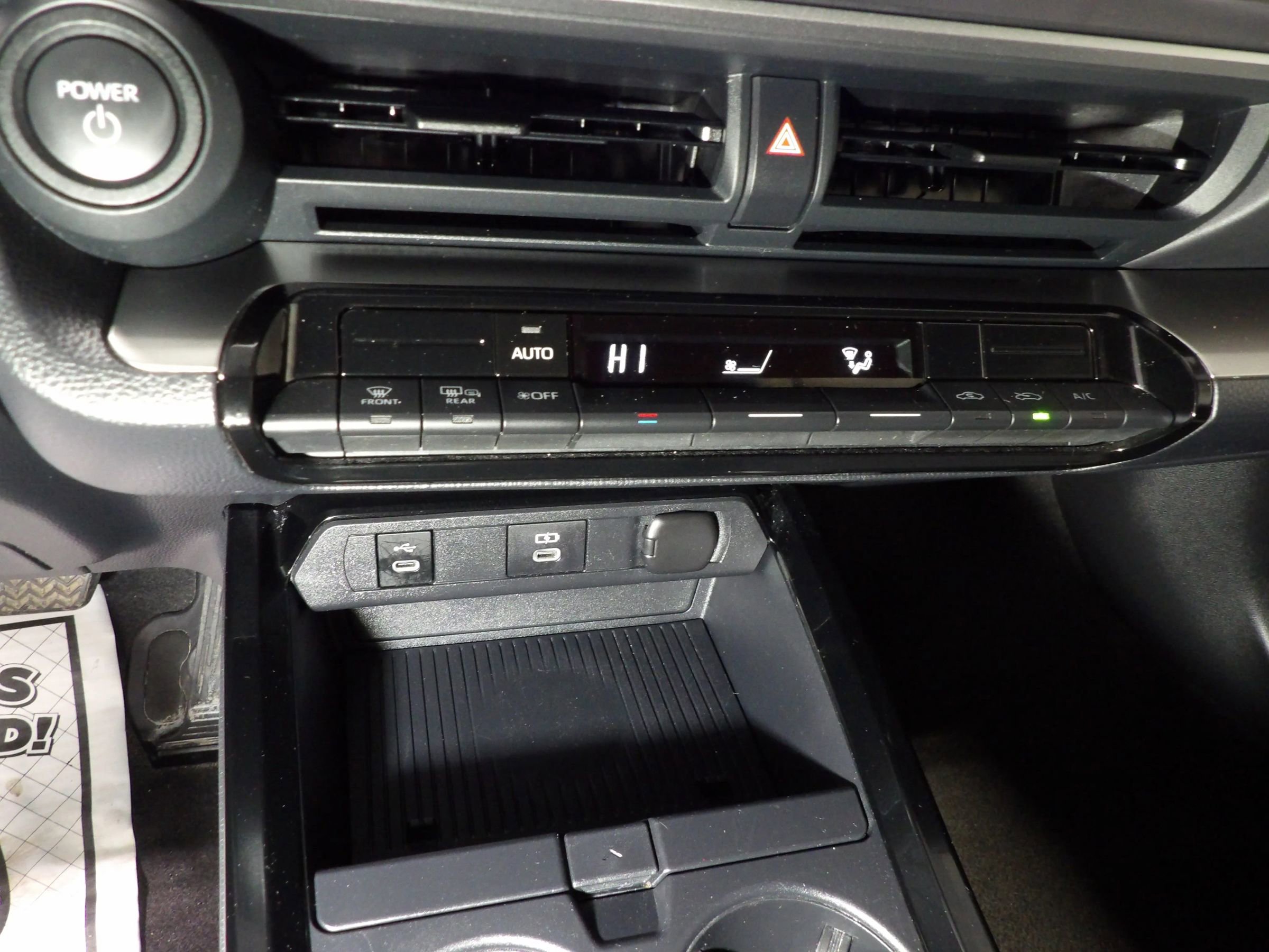 Used 2025 Toyota Prius LE image 17