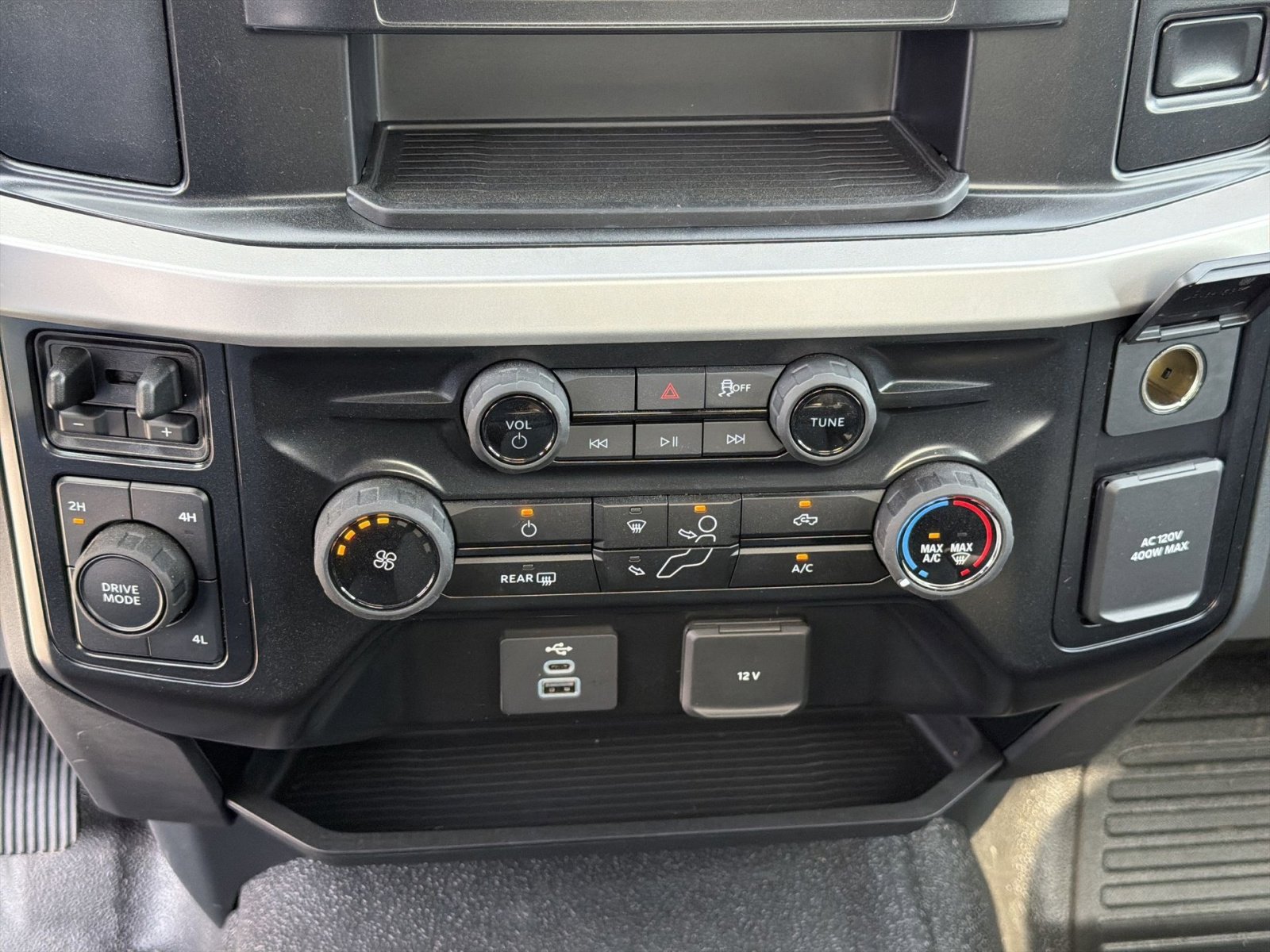 New 2025 Ford F600 4x4 Regular Cab Super Duty w/ XLT Value Package image 22