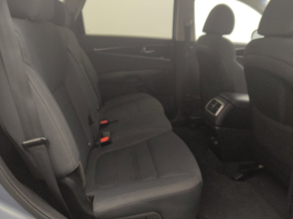Used 2020 Kia Sorento AWD V6 image 19