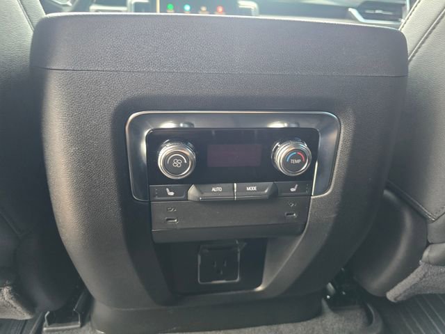 Used 2025 GMC Yukon Elevation w/ LPO, Elevation Black Package RWD image 33