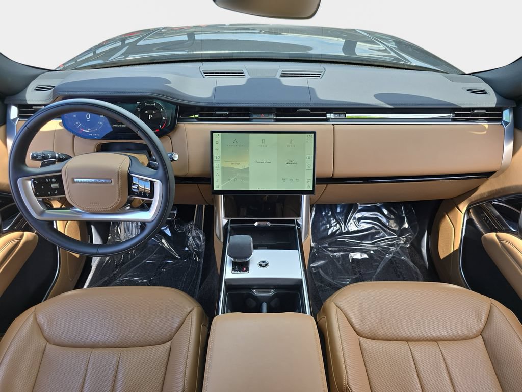 Certified 2025 Land Rover Range Rover Long Wheelbase SE AWD/4WD image 9