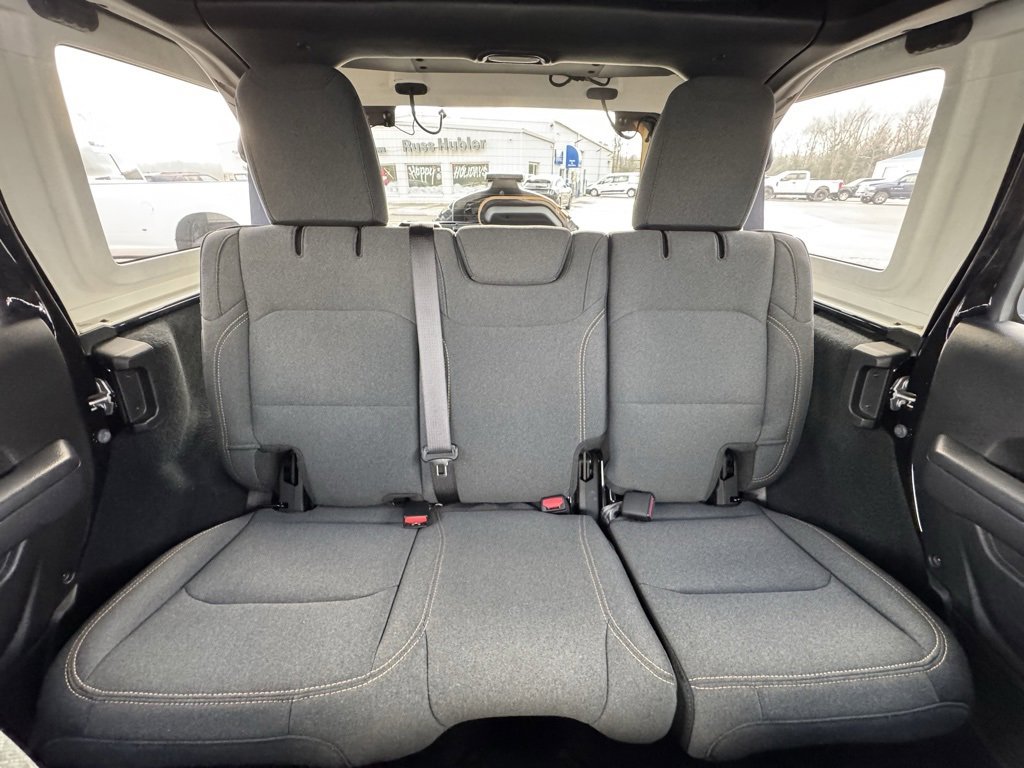 Used 2024 Jeep Wrangler Willys image 14
