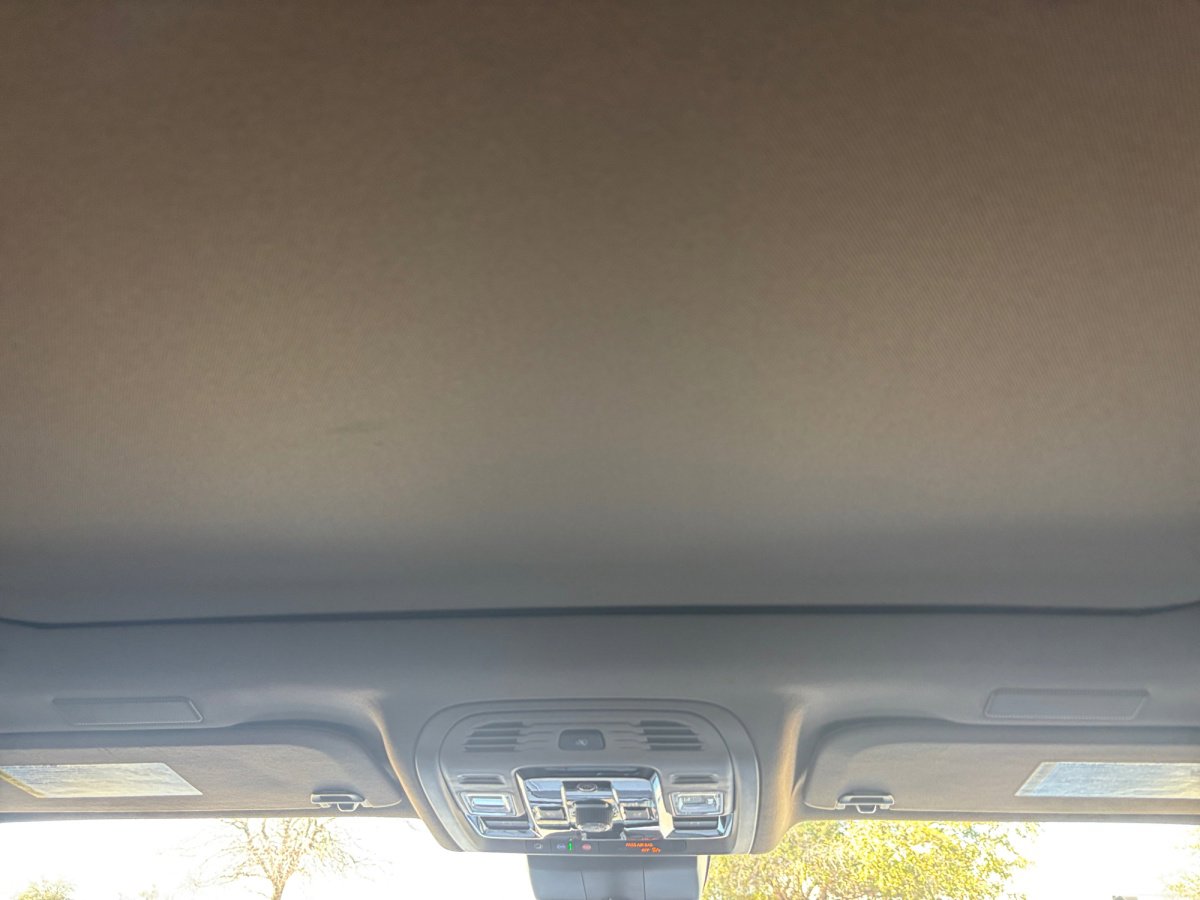 Used 2026 GMC Yukon XL Denali w/ Denali Reserve Package image 7