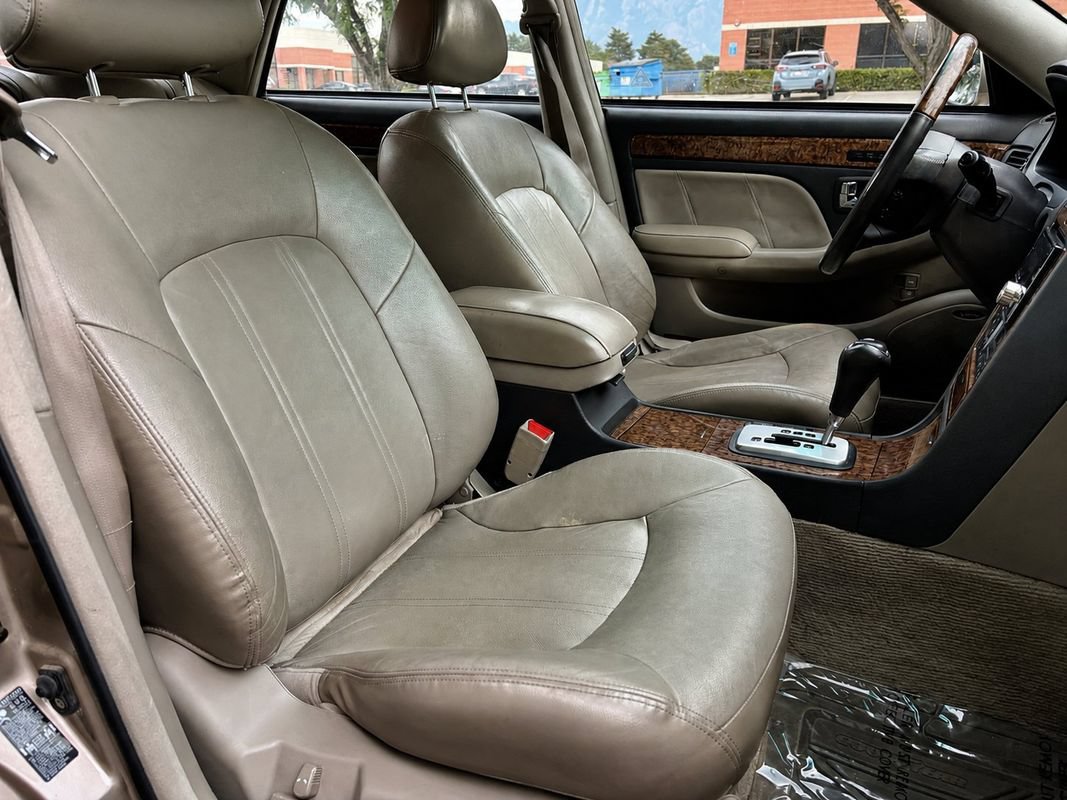 Used 2005 Hyundai XG350 L FWD image 12