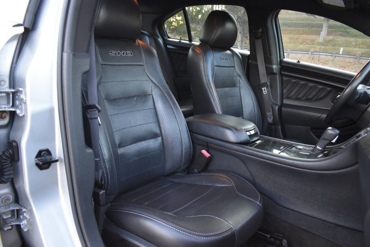 Used 2013 Ford Taurus SHO image 13