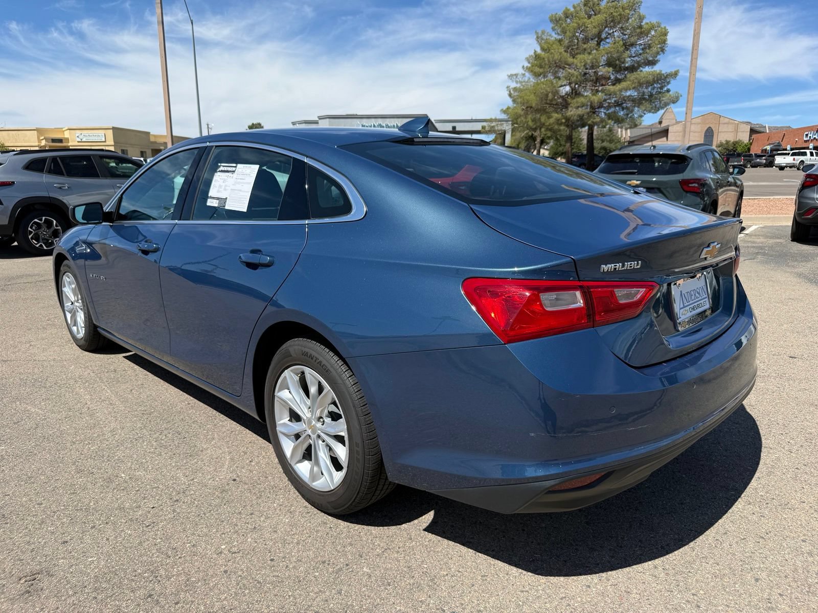 Used 2024 Chevrolet Malibu LT FWD image 7
