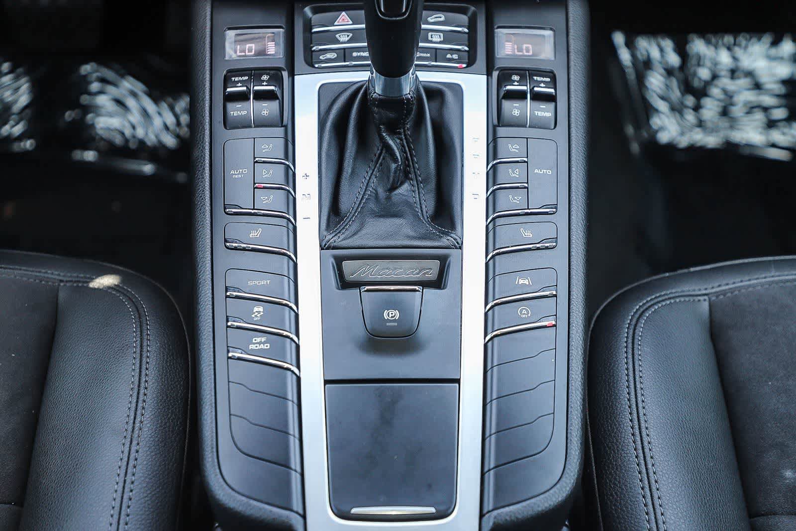 Used 2020 Porsche Macan AWD/4WD image 17