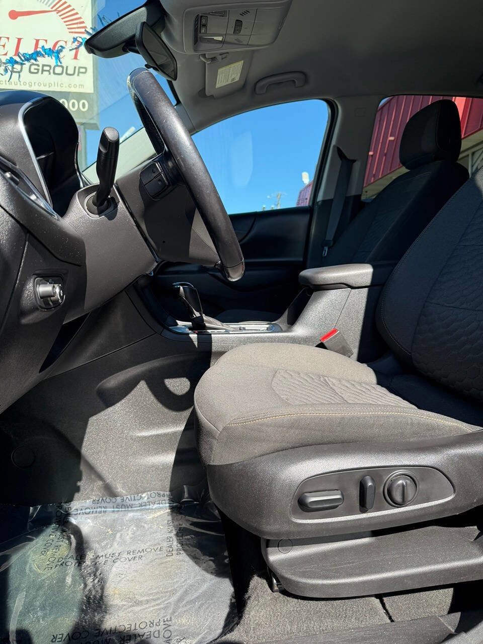 Used 2018 Chevrolet Equinox LT image 10