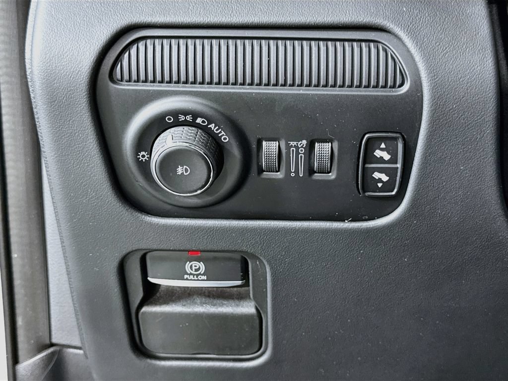 Used 2022 Jeep Grand Wagoneer Series II w/ Convenience Group III AWD/4WD image 17
