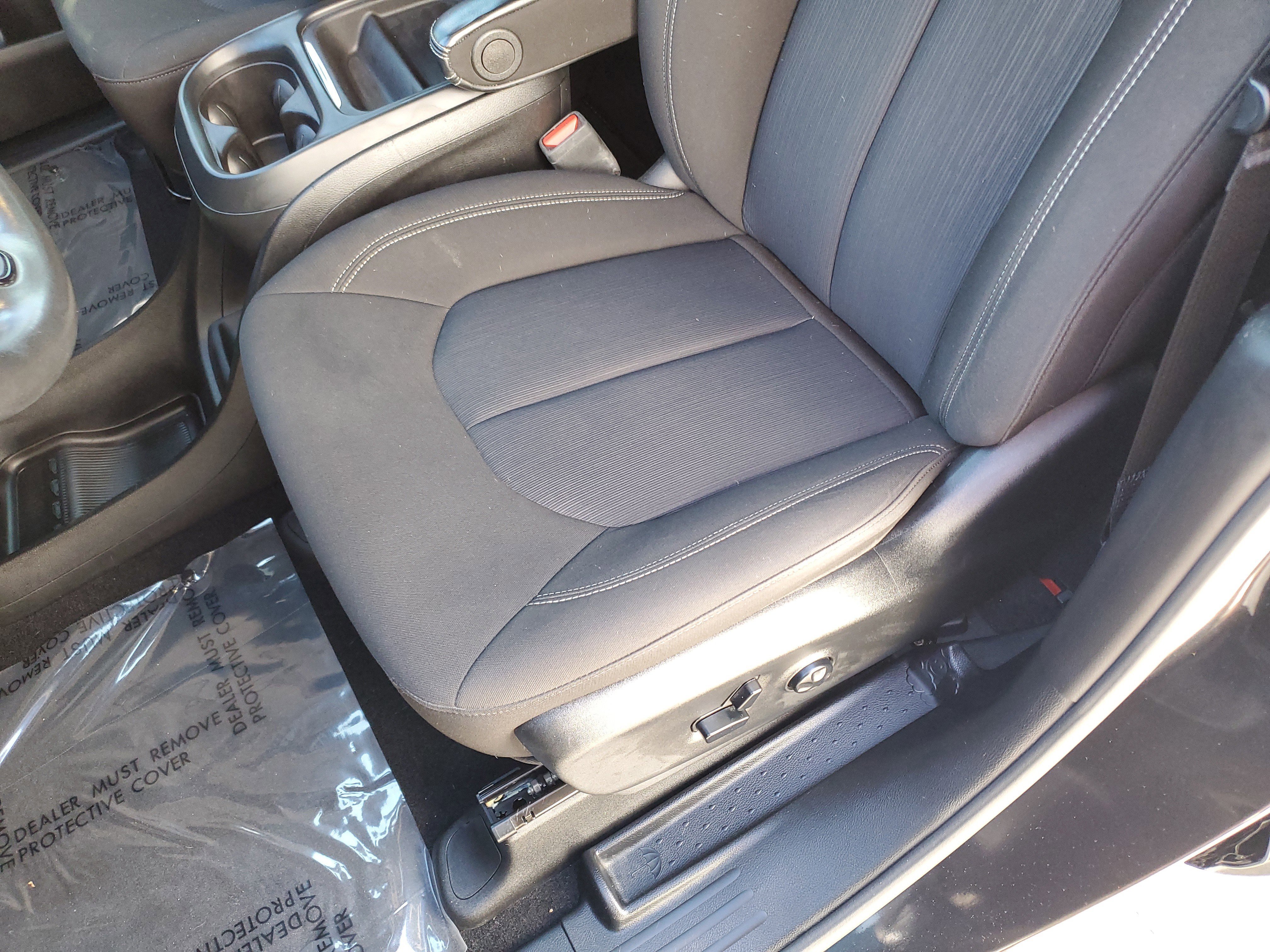 Used 2020 Chrysler Pacifica Touring w/ S Appearance Package image 19