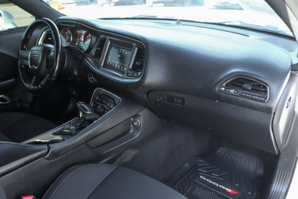 Used 2022 Dodge Challenger GT RWD image 33