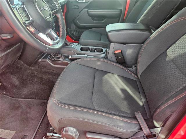 Used 2021 Jeep Wrangler Unlimited Rubicon AWD/4WD image 16