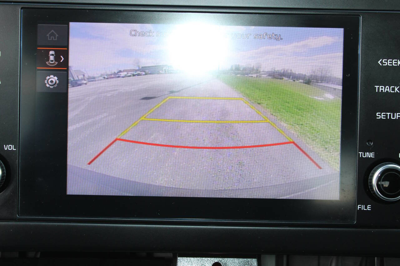 Used 2023 Kia Sportage LX image 12