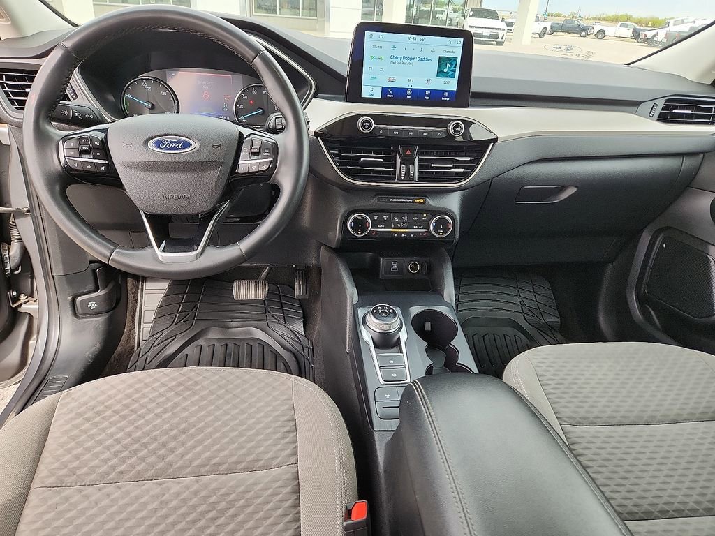 Used 2022 Ford Escape SE w/ SE Sport Appearance Package image 15